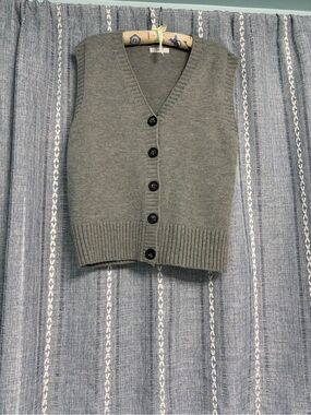 Sweater Vest NWOT